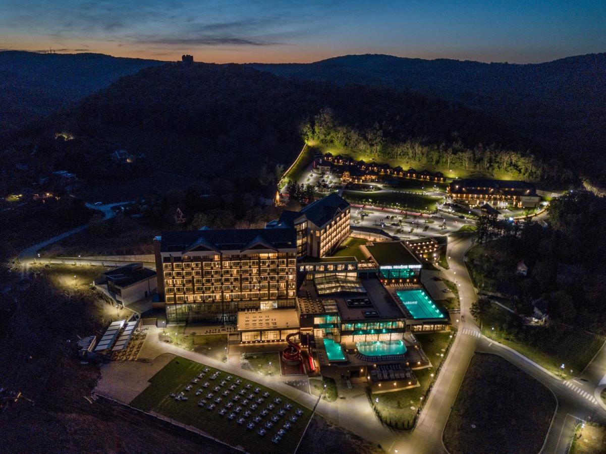 Etno Naselje Vrdnicka Kula Hotel Vrdnik Exterior foto